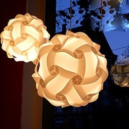 مصباح دروب لايت بتصميم عصري من شركة Creative Nordic Creative Arts