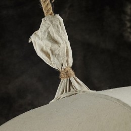 ثريا معدنية صغيرة بتصميم عتيق