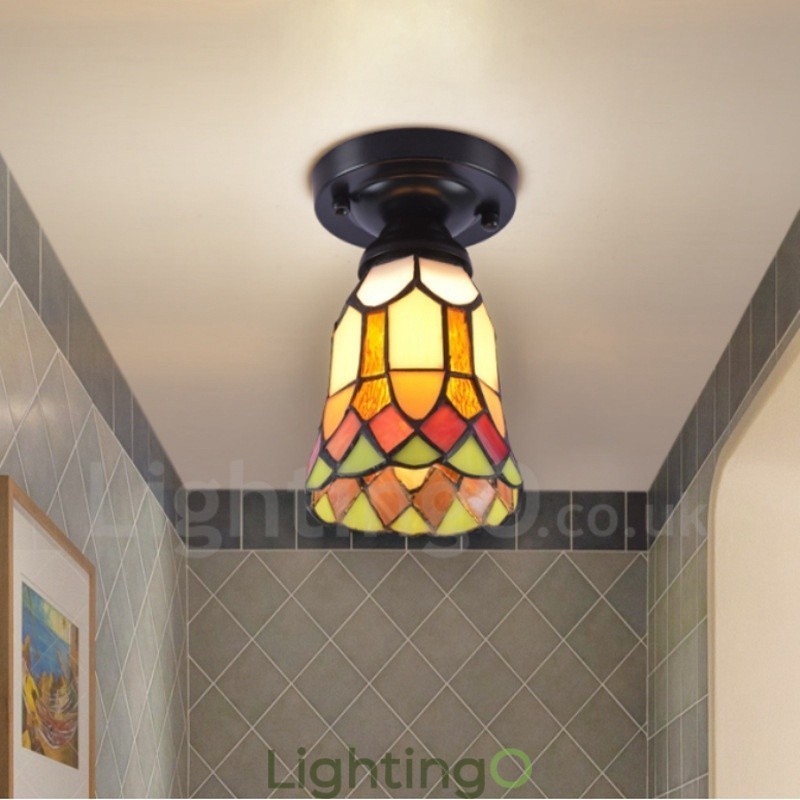 مصباح مدمج على الطراز المتوسطي