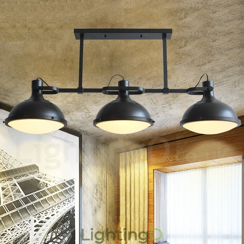 مصباح معلق بثلاثة مصابيح من الفولاذ بتصميم ريفي عتيق مع غطاء زجاجي