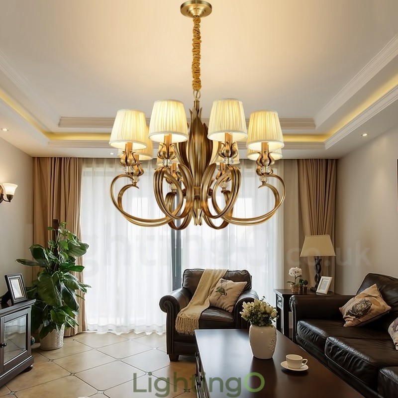 ثريا نحاسية فاخرة ذات 8 مصابيح بتصميم ريفي عتيق مع غطاء من القماش