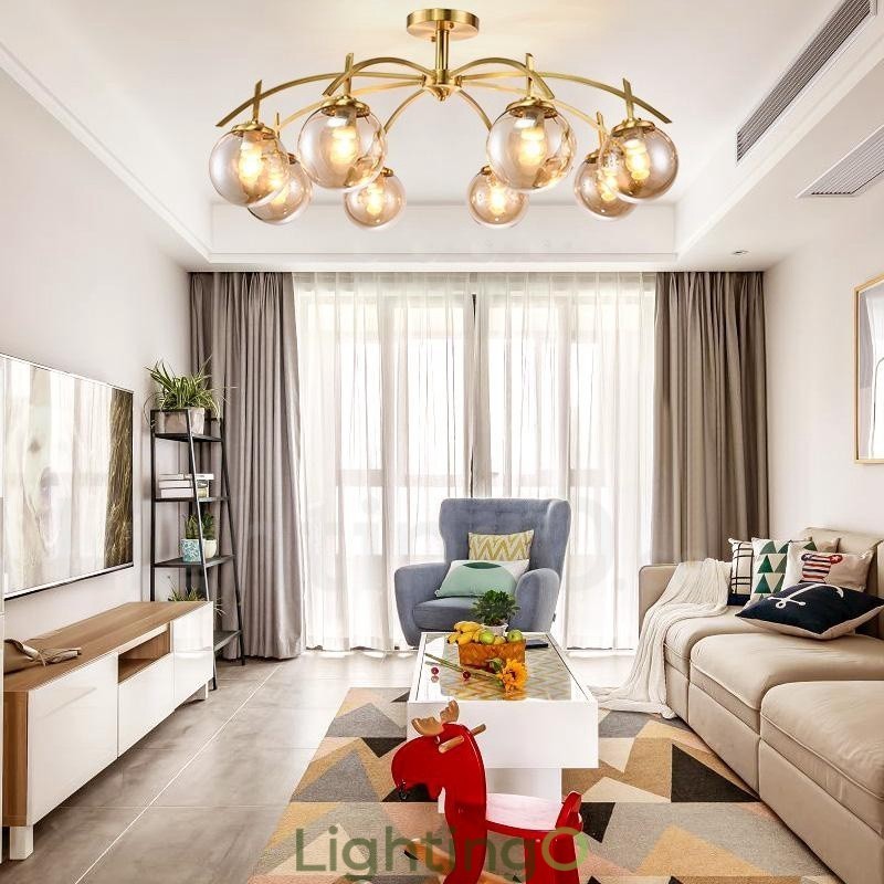 ثريا نحاسية فاخرة بتصميم ريفي عتيق مكونة من 8 مصابيح مع غطاء زجاجي