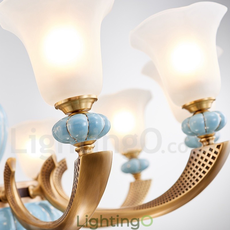 ثريا شمعدانية من السيراميك النحاسي بتصميم عتيق مع ظلال زجاجية