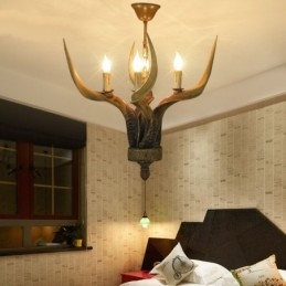 ثريا عتيقة من أربعة مصابيح بتصميم ريفي فني على شكل قرن الغزال