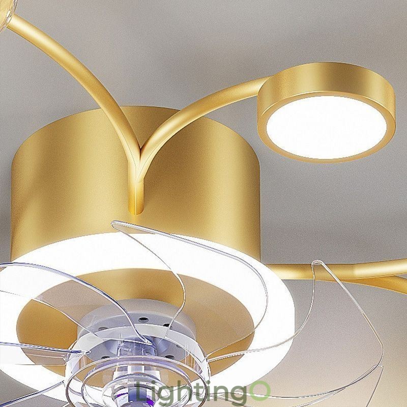 ثريا سقفية بتصميم مروحة إبداعية