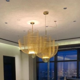 مصباح معلق فني مزخرف بتصميم إبداعي وفريد من نوعه من Nordic Grid
