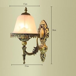 تتميز مصابيح الحائط الصغيرة ذات الإضاءة المنخفضة بتصميم حديث معاصر ريفي على طراز النزل الريفي