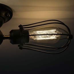 لوحة معدنية صغيرة بتصميم كلاسيكي عتيق تقليدي مثبتة في الحائط