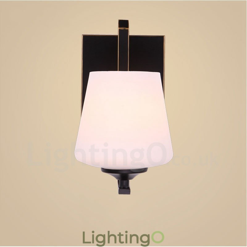 شمعدانات حائط داخلية تقليدية بإضاءة فردية