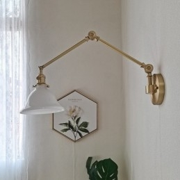 مصباح حائط حديث مع غطاء زجاجي