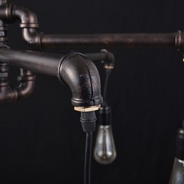 مقهى مصباح السقف المعدني القديم